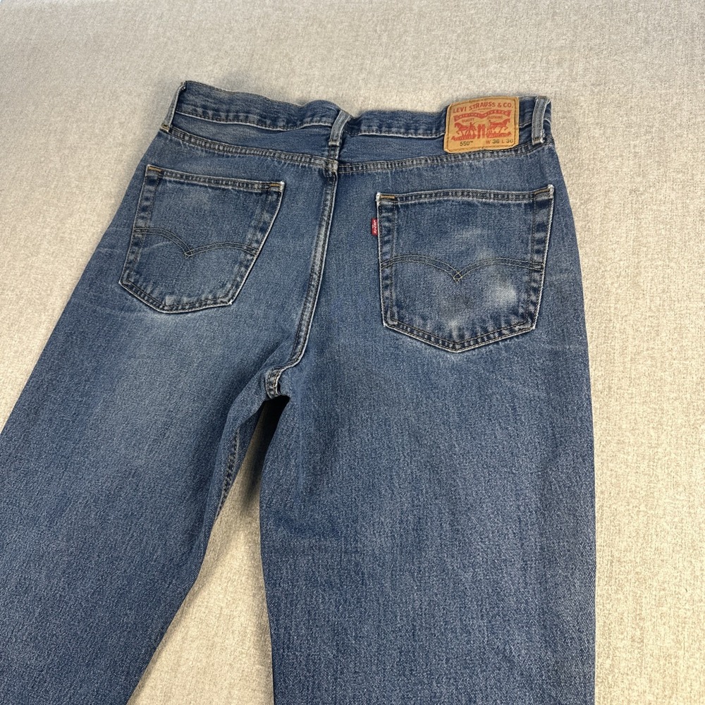 Levi's Strauss Jeans Mens Size 36x30 550 relaxed fit Dark‎ Wash